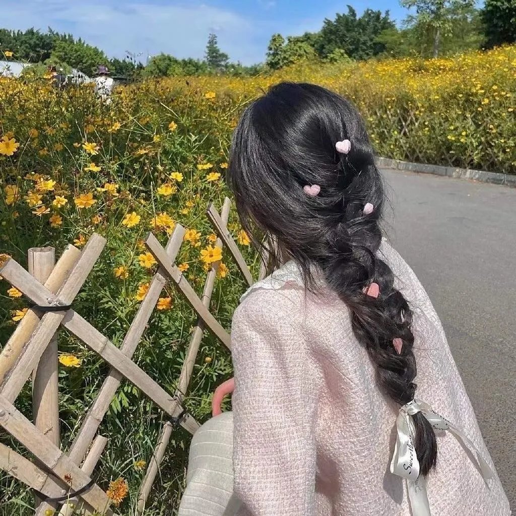 都是陌生人 首页推荐图